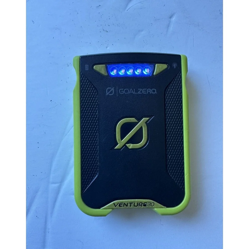 Goal Zero Venture‎ 30 22008 Black/Green Portable Dual USB Por 7800maH Power Bank